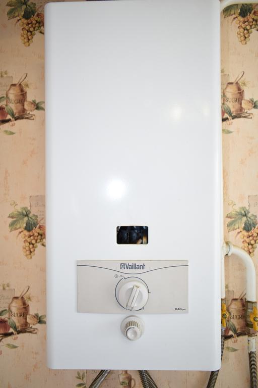 Apartment On Vasylya Chervoniya 67 รีฟเน ภายนอก รูปภาพ
